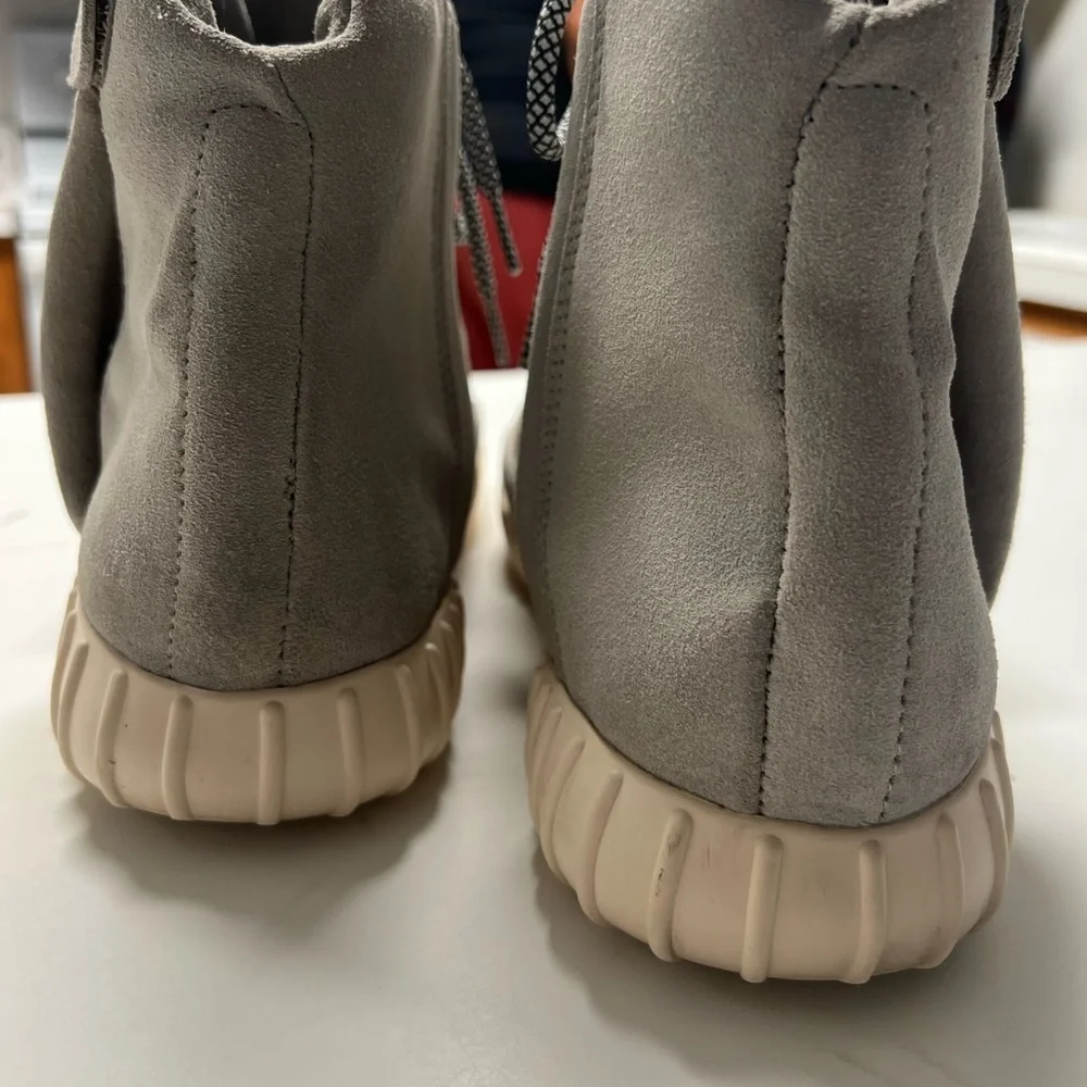 Yeezy 750 Boost - Picture 6 of 8